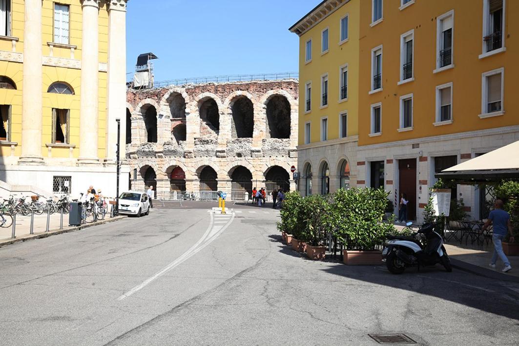 Romantic Verona Lägenhet Exteriör bild